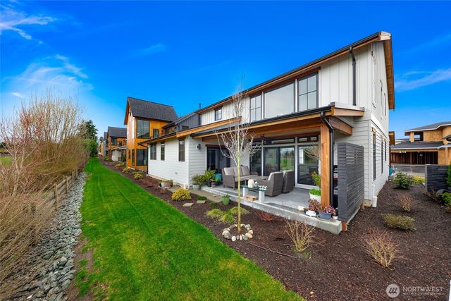 208 Pebblebrook Drive, Lynden, WA 98264