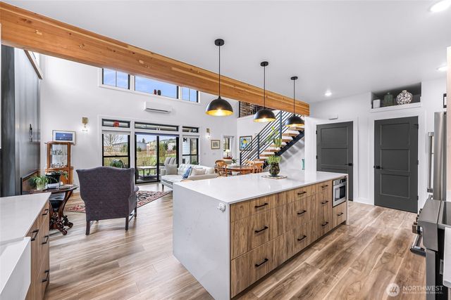 208 Pebblebrook Drive, Lynden, WA 98264