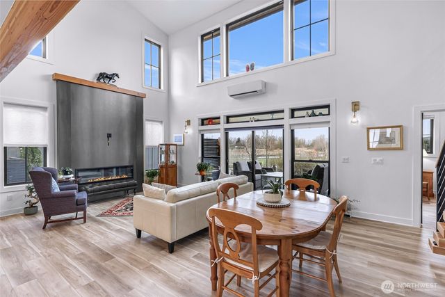 208 Pebblebrook Drive, Lynden, WA 98264