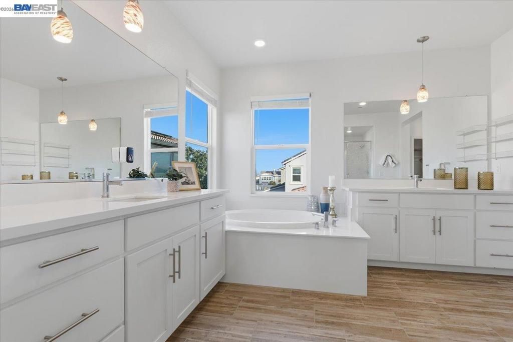 Image 12 of property listing at 2481 Azalea Ave, Tracy, CA 95376