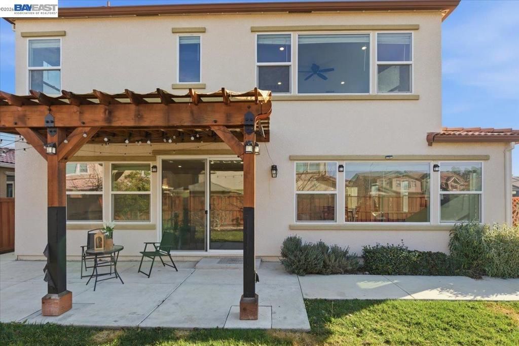 Image 15 of property listing at 2481 Azalea Ave, Tracy, CA 95376