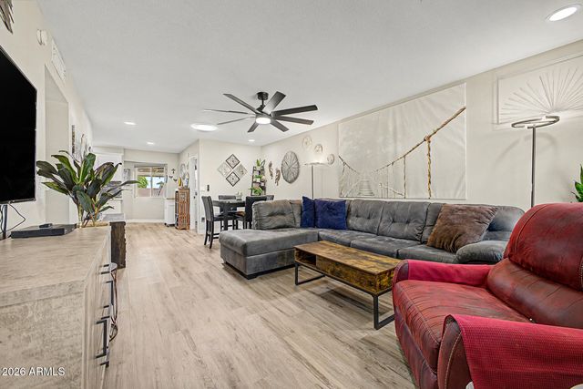 11005 W SANTA FE Drive, Sun City, AZ 85351