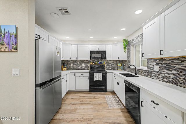 11005 W SANTA FE Drive, Sun City, AZ 85351