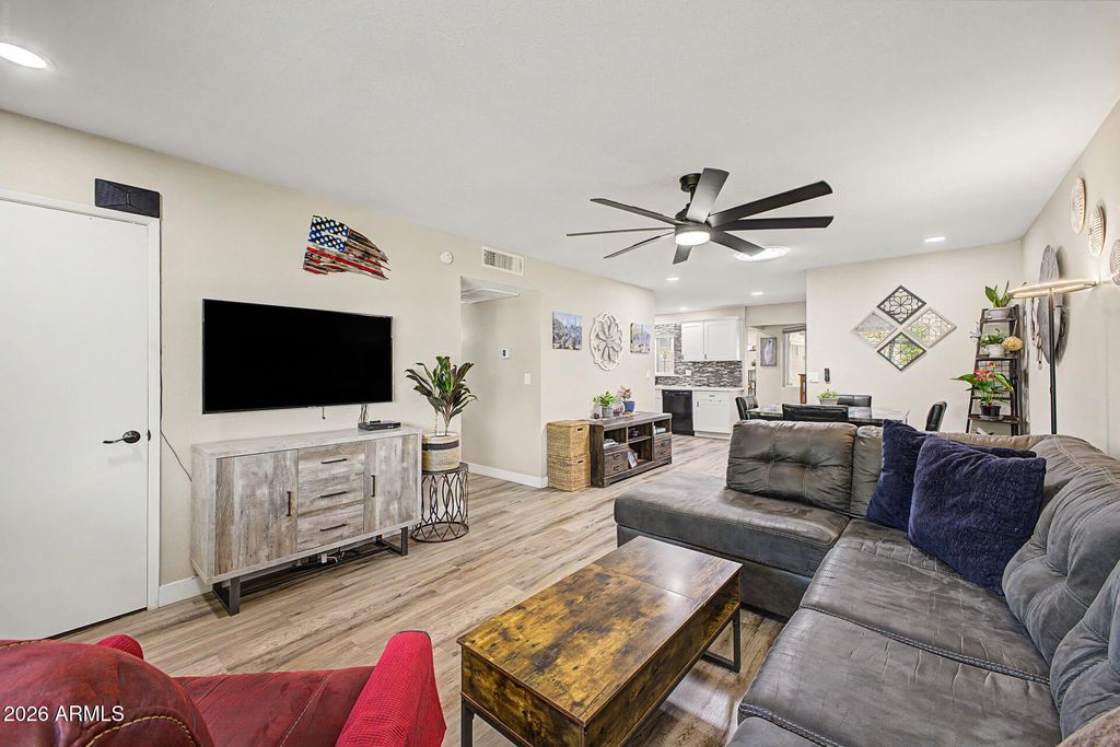 11005 W SANTA FE Drive, Sun City, AZ 85351 — photo 5