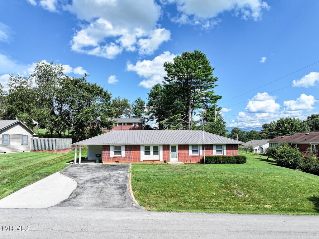 102 College View Drive, Greeneville, TN 37745
