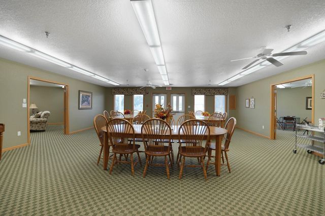 4305 Autumn Ridge Rd Unit 214, Cedar Falls, IA 50613