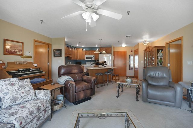 4305 Autumn Ridge Rd Unit 214, Cedar Falls, IA 50613