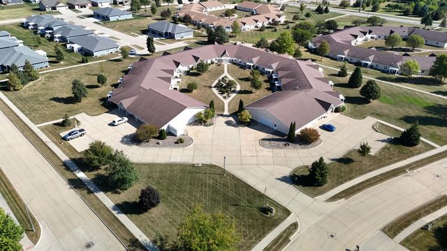 4305 Autumn Ridge Rd Unit 214, Cedar Falls, IA 50613