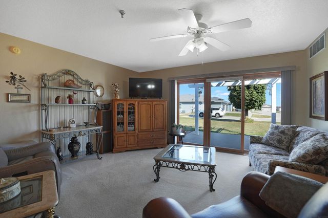 4305 Autumn Ridge Rd Unit 214, Cedar Falls, IA 50613