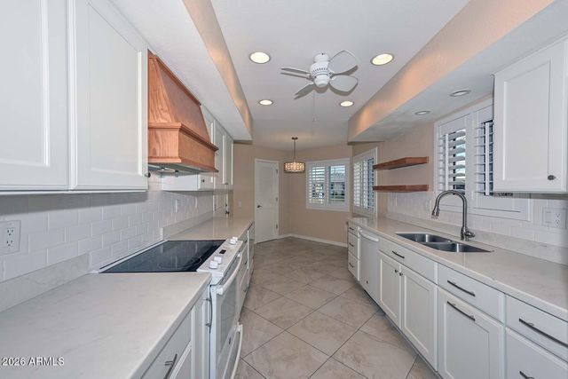 10533 W PINEAIRE Drive, Sun City, AZ 85351