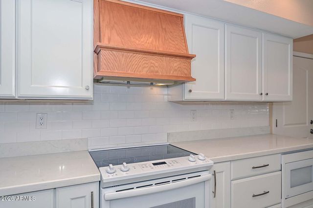 10533 W PINEAIRE Drive, Sun City, AZ 85351