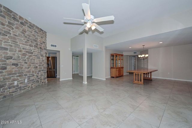 10533 W PINEAIRE Drive, Sun City, AZ 85351