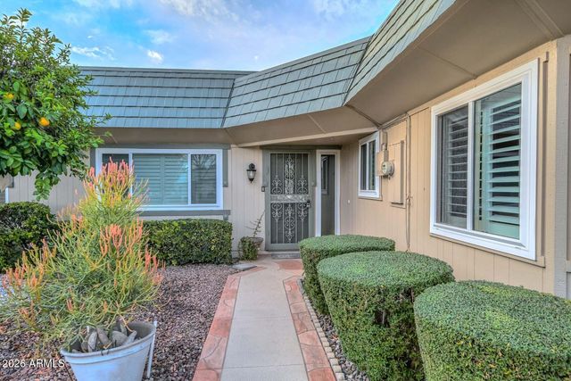 10533 W PINEAIRE Drive, Sun City, AZ 85351