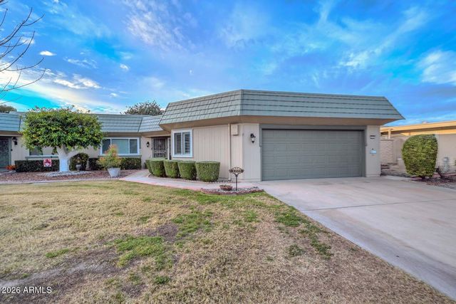 10533 W PINEAIRE Drive, Sun City, AZ 85351