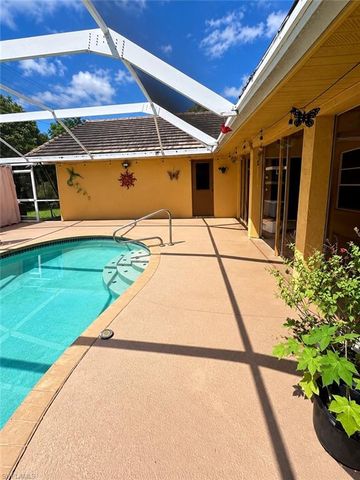 688 Morningmist LN, Lehigh Acres, FL 33974