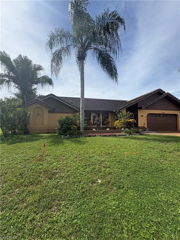688 Morningmist LN, Lehigh Acres, FL 33974