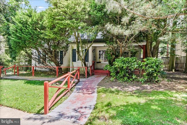 4 E LODGES LN, Bala Cynwyd, PA 19004