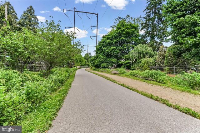 4 E LODGES LN, Bala Cynwyd, PA 19004