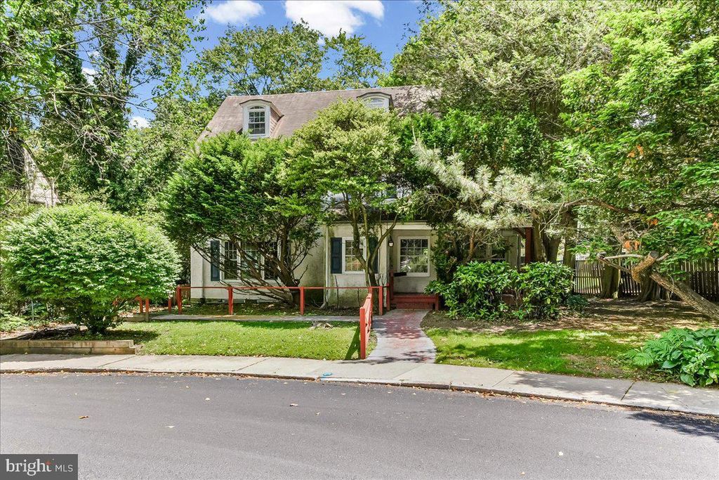 4 E LODGES LN, Bala Cynwyd, PA 19004