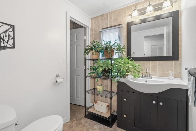 41 Mathew Circle, Goffstown, NH 03045