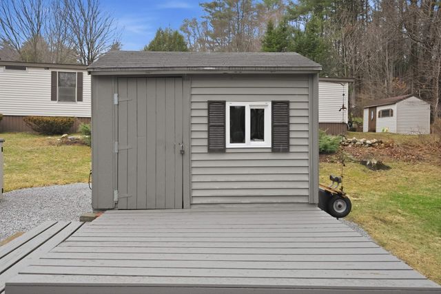 41 Mathew Circle, Goffstown, NH 03045