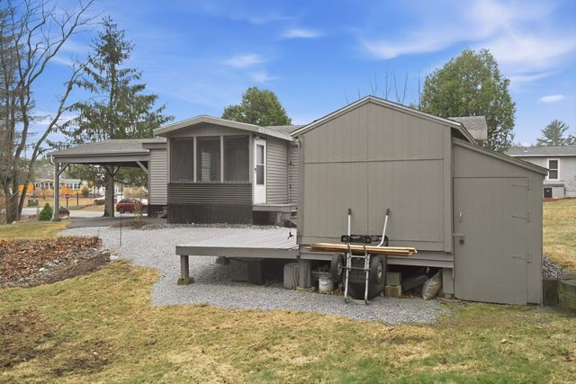 41 Mathew Circle, Goffstown, NH 03045