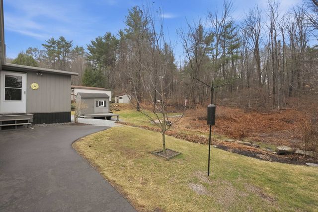 41 Mathew Circle, Goffstown, NH 03045