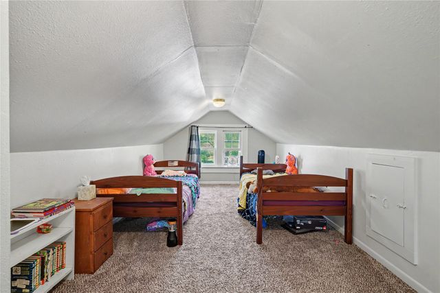 2721 48th Place, Des Moines, IA 50310