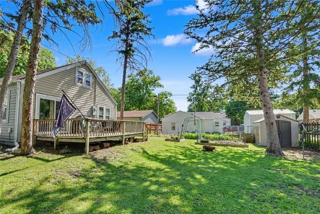 2721 48th Place, Des Moines, IA 50310