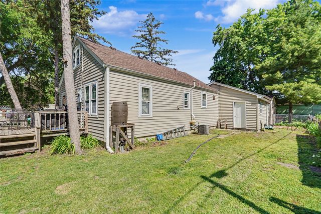 2721 48th Place, Des Moines, IA 50310