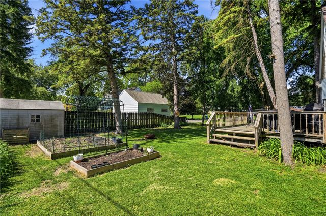 2721 48th Place, Des Moines, IA 50310