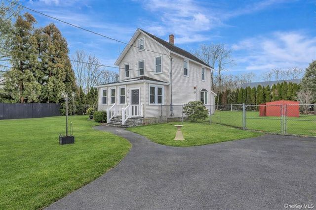 768 Old Medford Avenue, Medford, NY 11763