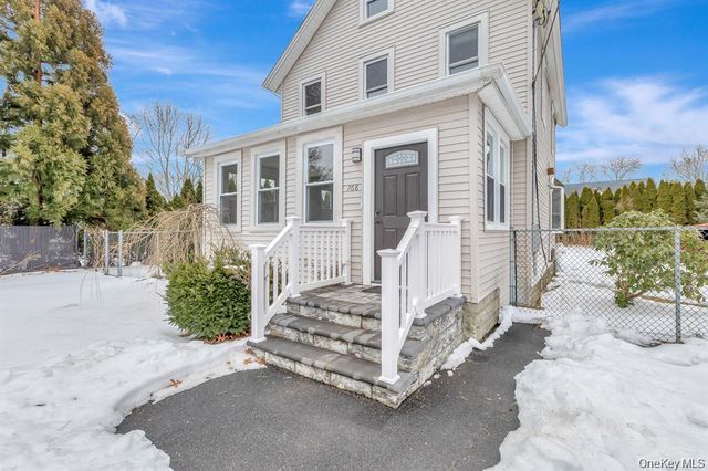 768 Old Medford Avenue, Medford, NY 11763