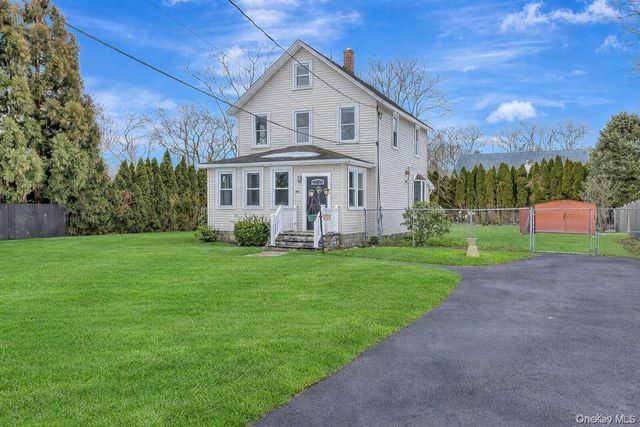 768 Old Medford Avenue, Medford, NY 11763