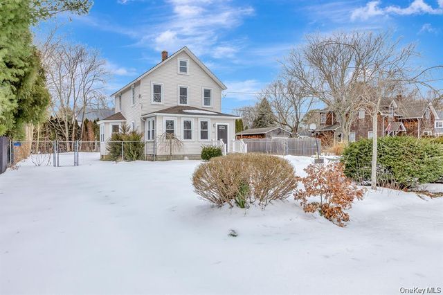 768 Old Medford Avenue, Medford, NY 11763