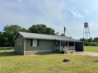 206 W King Street, Tom Bean, TX 75090