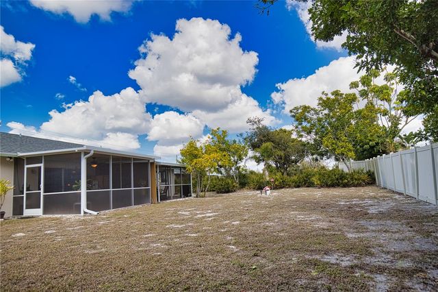 689 MICHIGAN AVENUE, Englewood, FL 34223