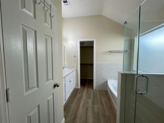 17810 S White Tail Court, Houston, TX 77084
