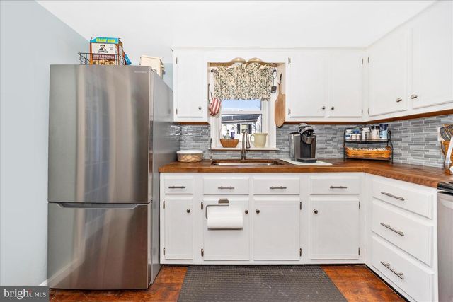 5618 BARTONSVILLE RD, Frederick, MD 21704