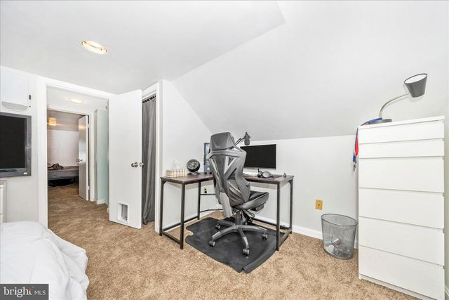 5618 BARTONSVILLE RD, Frederick, MD 21704