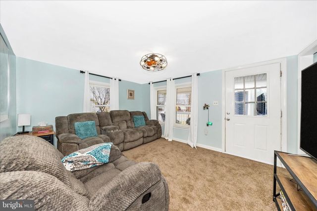 5618 BARTONSVILLE RD, Frederick, MD 21704