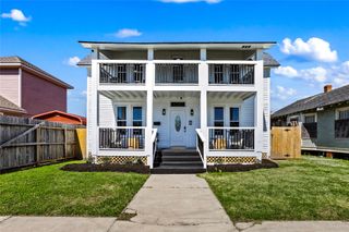 3624 Avenue S 1/2, Galveston, TX 77550