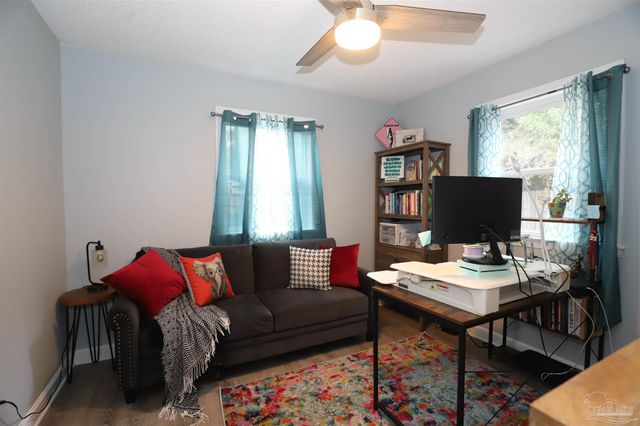 118 Shirley Dr, Gulf Breeze, FL 32561