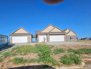 1510 N Emerald Valley, Mulvane, KS 67110
