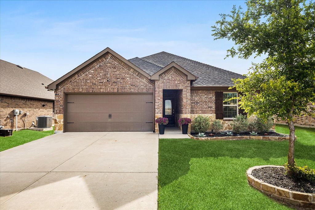 1003 Stage Coach Lane, Princeton, TX 75407