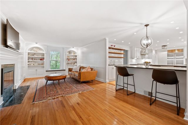 1258 Fox Chapel Rd, Fox Chapel, PA 15238