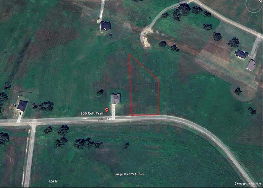 000 Colt Trail, Angleton, TX 77515