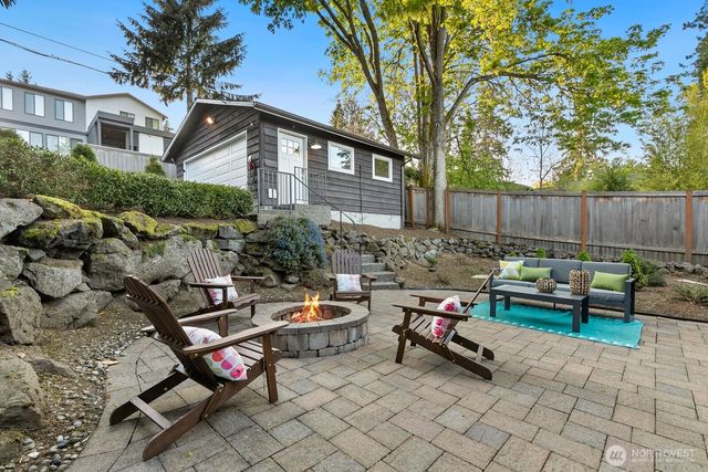 3219 34th Avenue W, Seattle, WA 98199