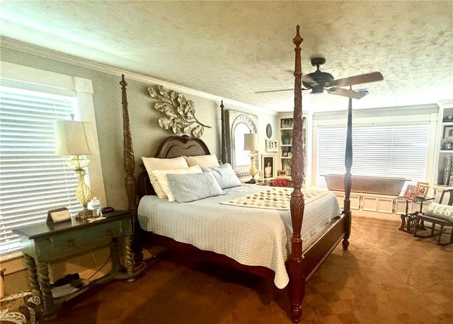 2816 Honeysuckle Lane, Russellville, AR 72801