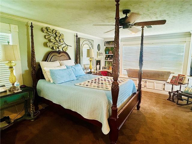 2816 Honeysuckle Lane, Russellville, AR 72801